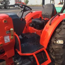 DK5310SEH Kioti Tractor With KL5520 Loader.